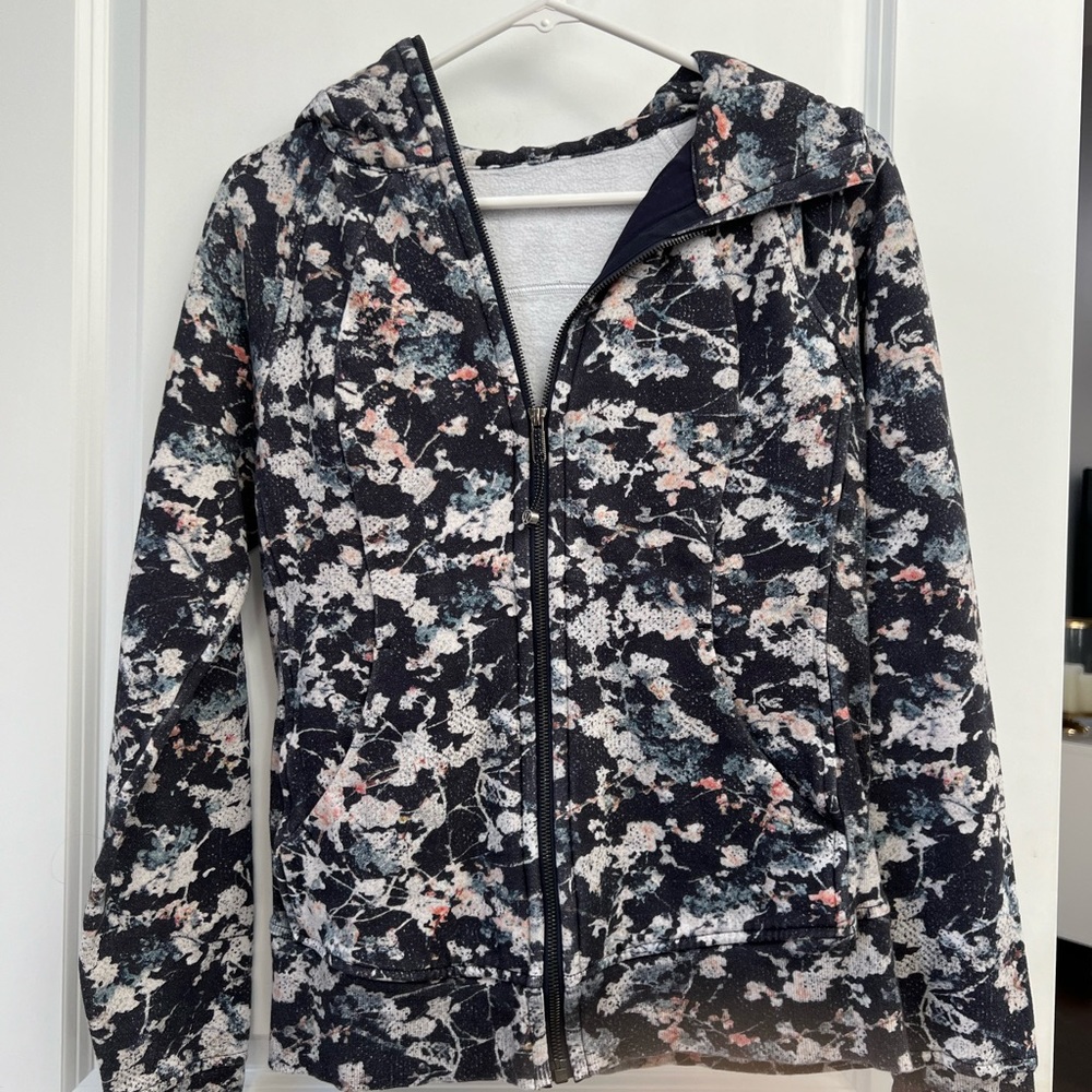 LULULEMON FULL ZIP SCUBA